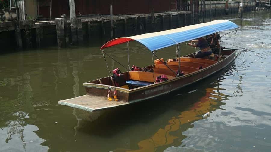 2 Hrs Private Bangkok Canal Boat Tour: Traditional Flat Boat - Getting to Wat Mai Yai Nui without stress
