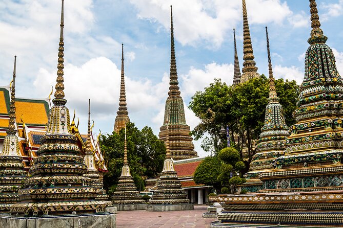 3-Hour Bangkok Walking Tour: Wat Pho and Wat Arun - Temple of Dawn (Wat Arun): The Mosaic Chedi Up Close