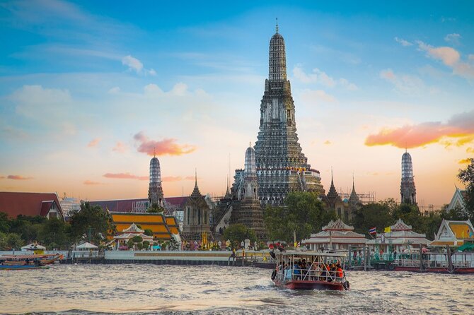 3-Hour Bangkok Walking Tour: Wat Pho and Wat Arun - River Crossing to Wat Arun: Why the Boat Ride Matters