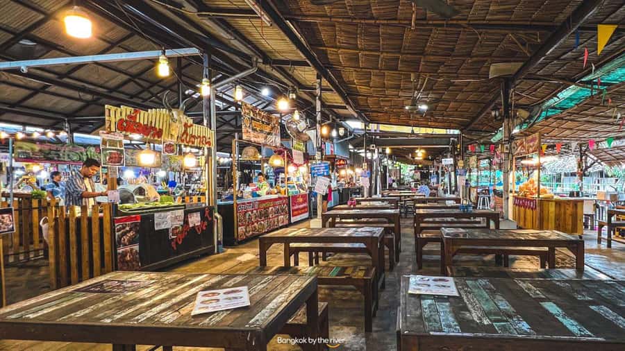 3 Hrs Private boat Tour Bangkok Floating Market by Flat Boat - Quick hits on this Bangkok canal tour