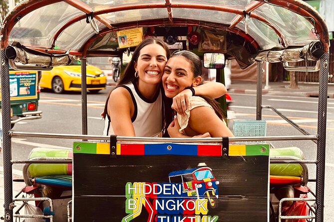 4-Hour Hidden Bangkok TukTuk Street Food Guided Tour - Food expectations: what you actually get from the tastings