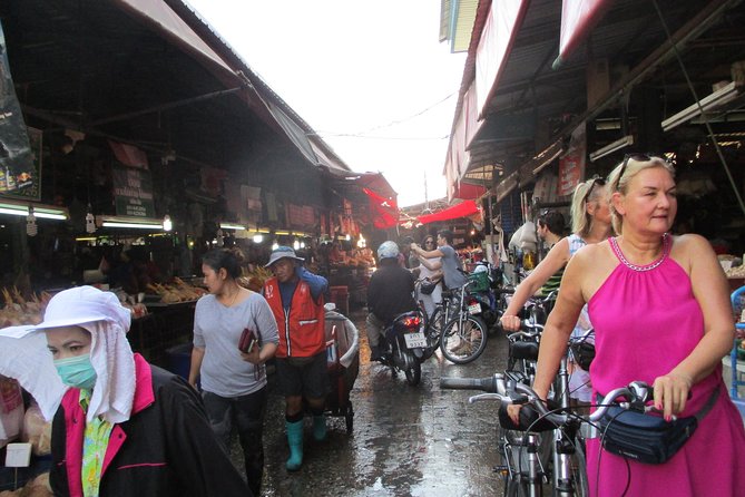5-Hour Bike Tour of Hidden Bangkok - Lunch included: a real break, not a random pit stop