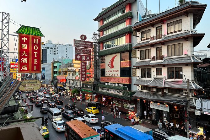 8 Hours Tuk Tuk Private Tour within Bangkok Area: Customed Trips - Jim Thompson House: Thai silk culture breaks up the temple-heavy day