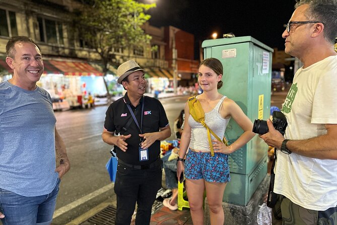 8 Hours Tuk Tuk Private Tour within Bangkok Area: Customed Trips - Wat Phra Chetuphon and Wat Phra Kaew: where the day builds serious momentum