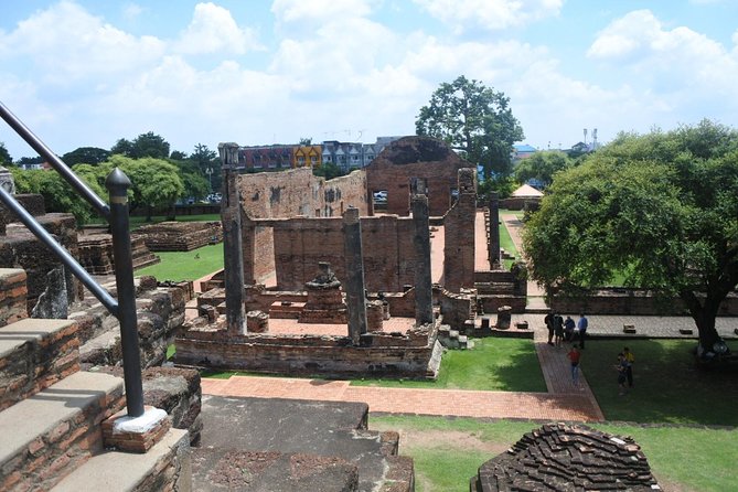 A Day in Ayutthaya: Private 5 UNESCO Temples Tour From Bangkok - Temple Stop 4: Wat Ratchaburana and the 1957 Looted Crypt