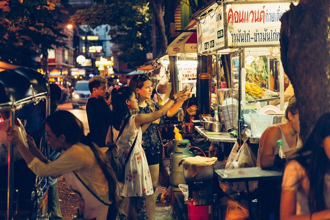 A Magical Evening in Bangkok: Private City Tour - Hua Lamphong Temple at dusk: when lights turn history into atmosphere