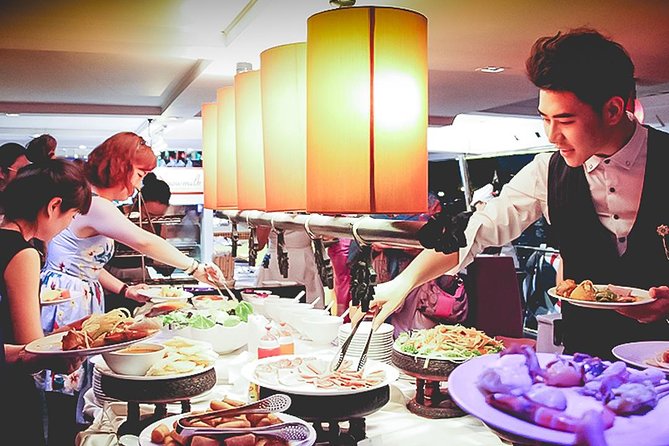 Amazing Chaophraya Dinner Cruise Experience - Why the 7:00 pm timing hits right