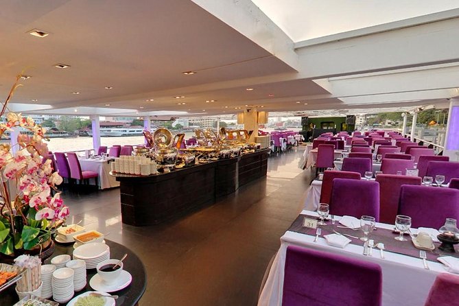 Amazing Chaophraya Dinner Cruise Experience - Where to sit for better views (and a calmer dinner)