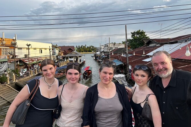 Amphawa and Railway Markets with Boat Ride Group Tour - Wat Bang Kung: banyan roots, Thai boxing statues, and the Ayutthaya link