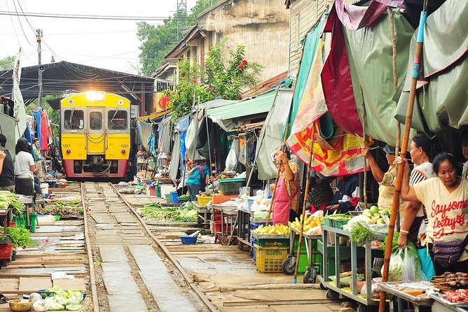Amphawa Floating Market Tour with Maeklong Railway Market (SHA Plus) - The Day’s Timeline: How the Hours Are Set Up