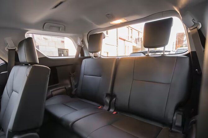 Arrival by Minivan from Bangkok Airport BKK to Bangkok or Pattaya - A low-stress start: BKK to Bangkok or Pattaya without the airport circus