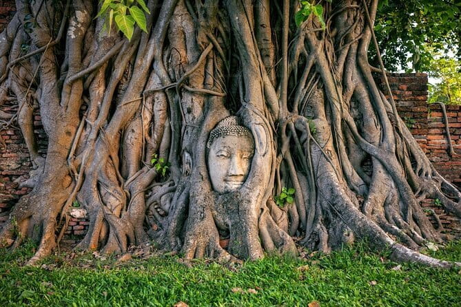 Ayutthaya Bicycle Tour with Scenic Boat Experience - Wat Phra Ram: King Ramesuan and the story tied to the site