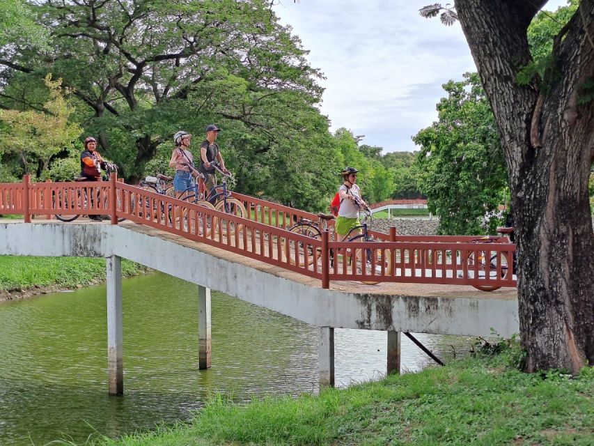 Ayutthaya City and Historical Park Bike Tour - Through Local Neighborhoods: Roti Sai Mai and River Crafts
