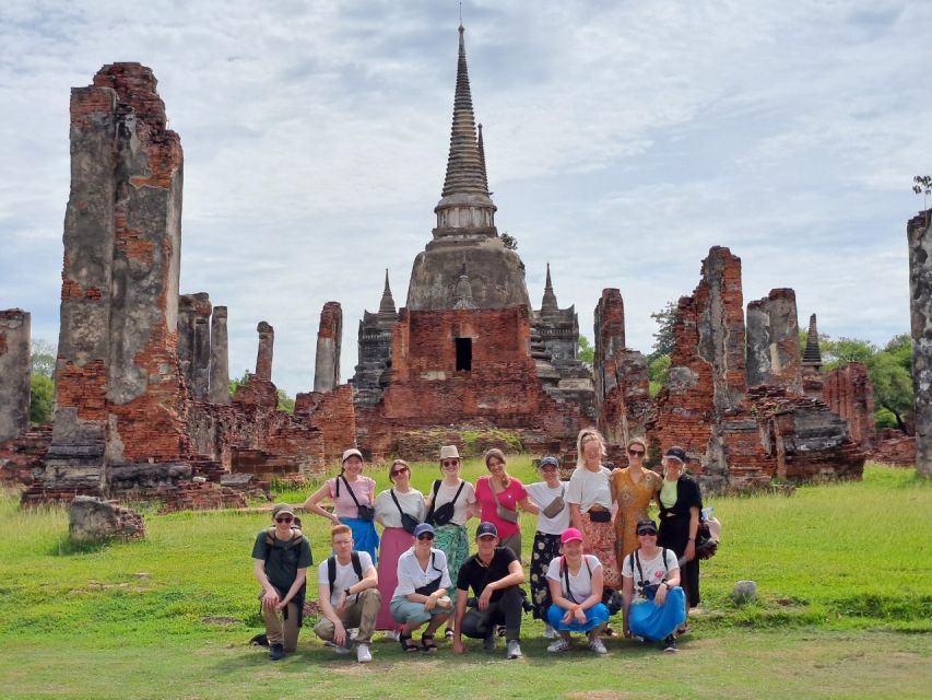 Ayutthaya City and Historical Park Bike Tour - Chao Phrom Market and the Pasak River Ferry Back
