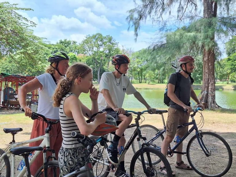 Ayutthaya: Colorful Slow Life Bicycle Tour with local guide. - Hidden ruins and quiet temples: how the countryside contrast works