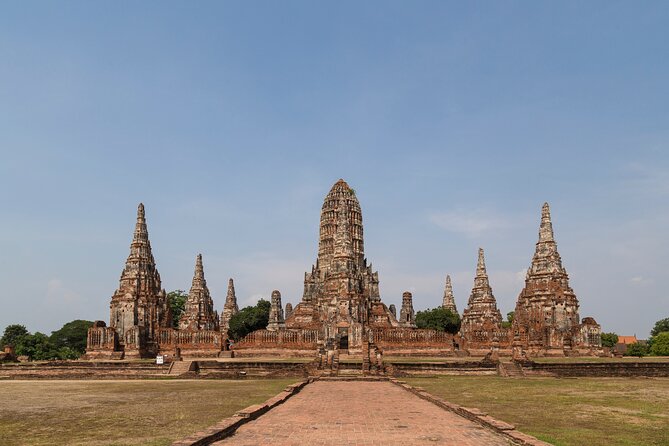 Ayutthaya Famous Temple & Scenic Boat Tour From Train Station - What to pack and how to dress for temple stops in Ayutthaya