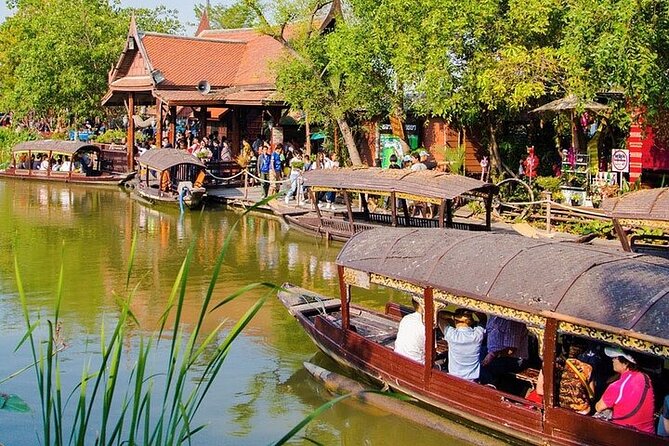 Ayutthaya Funky Frogy Tuk Tuk Experience With Famous Temple - Wat Lokayasutharam: the reclining Buddha that fills your attention