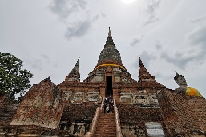 Ayutthaya Historical Park Private Car Service (No guide) - Wat Mahathat: the tree-and-Buddha photo moment