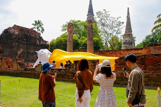 Ayutthaya Summer Palace and Temples Day Tour from Bangkok - Guides That Make the Day Work: Names You May Hear