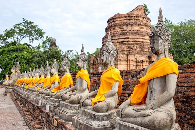 Ayutthaya Sunset Discovery, Boat Ride, Iconic Spots, Local Market - Chao Phrom Market: fruit browsing and snack reality