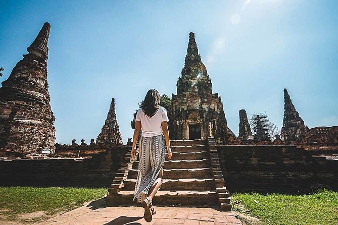 Ayutthaya Sunset Tour: UNESCO Temples & Peaceful River Cruise - Wat Yai Chaya Mongkol: A Calm Start With Big Temple Shapes