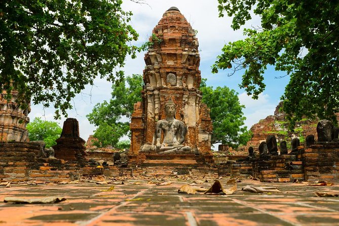 Ayutthaya Temples and Ayothaya Floating Market From Bangkok - Wat Phra Sri Sanphet: royal palace holiness until 1767