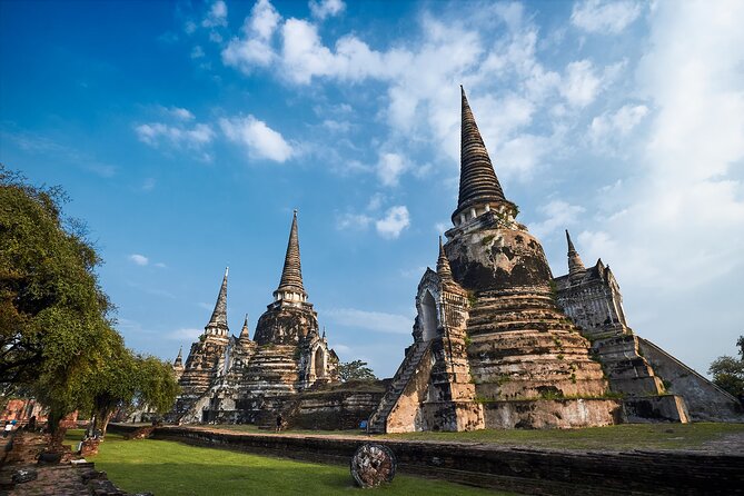Ayutthaya Temples and River Cruise from Bangkok - Stop 2: Wat Phra Si Sanphet for royal-scale temple architecture