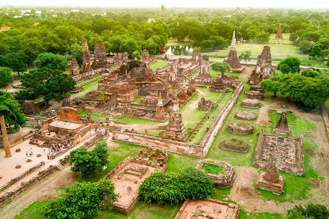 Ayutthaya Temples and River Cruise from Bangkok - Stop 3: Wihan Phra Mongkhon Bophit and a 12.45-meter bronze Buddha