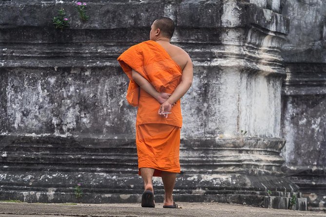 Ayutthaya Temples and River Cruise from Bangkok - Stop 4: Wat Lokayasutharam for the reclining Buddha