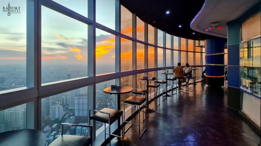 Baiyoke 82nd Floor: Crystal Grill Buffet & Observation Deck - The 82nd-floor buffet: unlimited grilled meats and fresh seafood