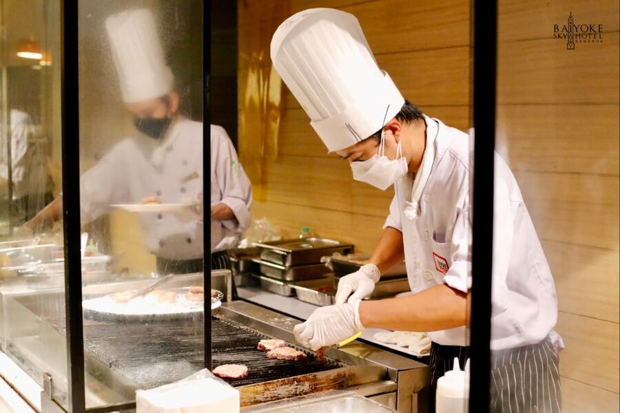 Baiyoke 82nd Floor: Crystal Grill Buffet & Observation Deck - The open kitchen show: why it matters more than you think