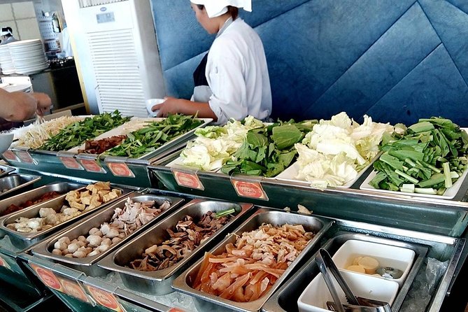 Baiyoke Sky Dinner Experience with Observation Deck Access - Food and Service Expectations: Buffet Style Means Trade-Offs
