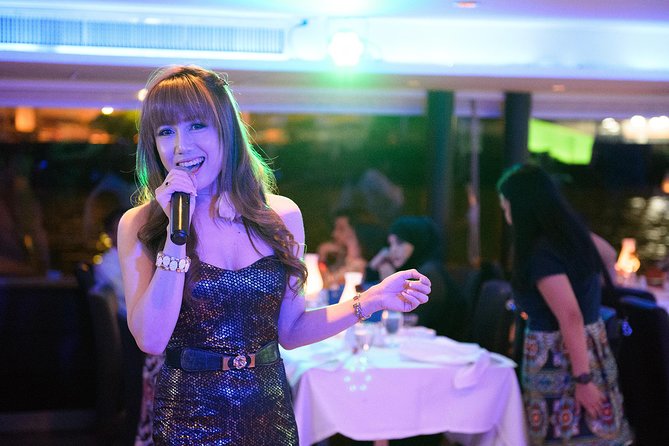 Bangkok: 2-Hour Dinner Cruise on the Chao Phraya Princess - Chao Phraya Princess dinner cruise: what the 2 hours feel like