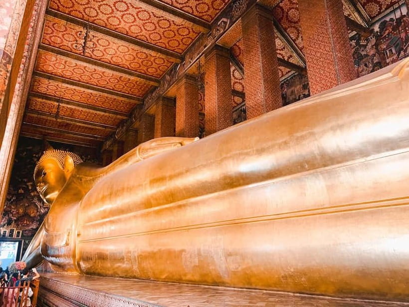 Bangkok: 2 Hours Grand Palace & Wat Pho Private Tour - Wat Phra Kaew and the Emerald Buddha: what to look for in the Grand Palace zone
