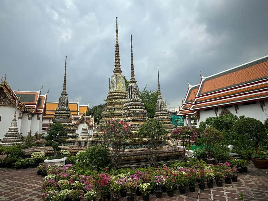 Bangkok 3-Major Royal Temples Walking Tour - Pacing, group size, and comfort on a hot walking day