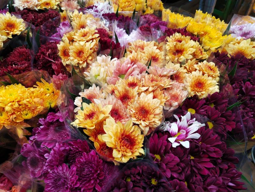 Bangkok:4Hour Flower Market and Little India Tour Mini Group - Sampeng Market: the big bargain maze in Chinatown territory
