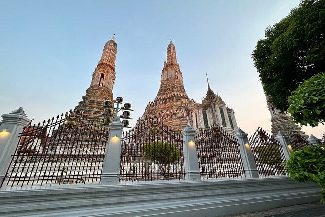 Bangkok: A 4 Hours Tuk Tuk Sightseeing Tour At Iconic Landmarks - Meeting at BTS Saphan Taksin: your first move in Bangkok (5:30 pm)