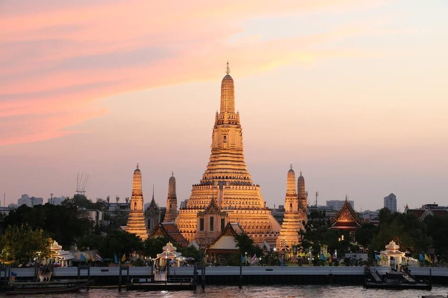 Bangkok: A 4 Hours Tuk Tuk Sightseeing Tour Iconic Landmarks - Wat Arun via ferry: the river angle you cannot fake