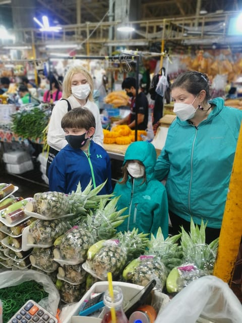 Bangkok: A 4 Hours Tuk Tuk Sightseeing Tour Iconic Landmarks - Pak Klong Talad flower market and the lotus-folding lesson