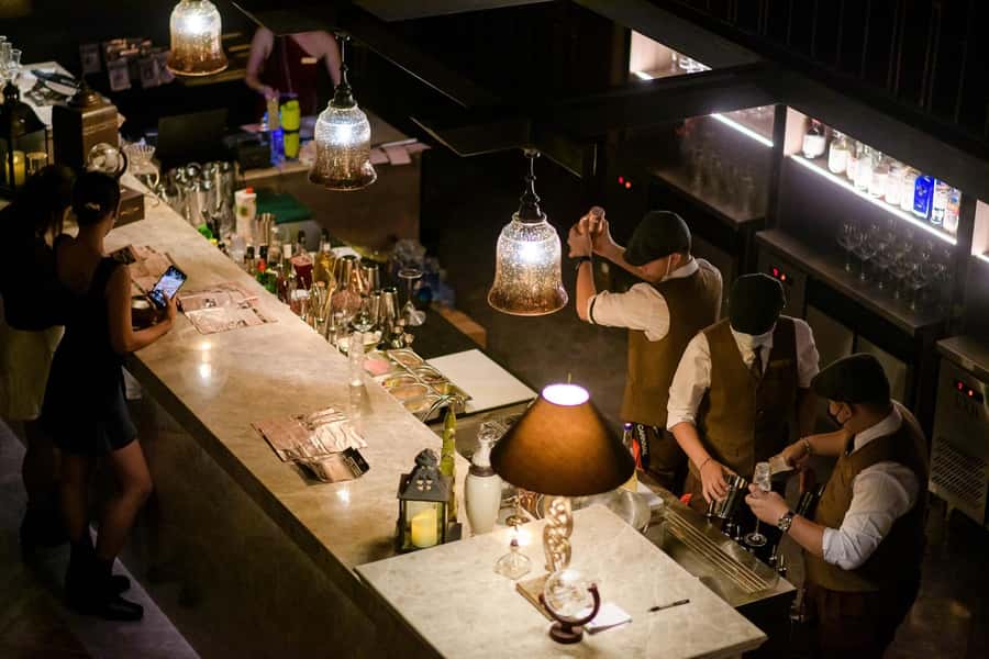 Bangkok: Abandoned Mansion Exclusive F&B Package - The 1.5-hour rhythm: how the evening is likely to flow