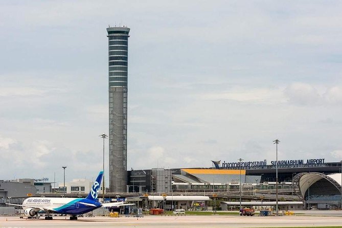 Bangkok Airport to Bangkok Hotel Arrival Transfer - What the Pickup Actually Feels Like In Real Airport Chaos