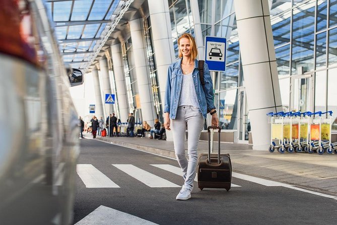 Bangkok Airport to Bangkok Hotel Arrival Transfer - The Ride: Air-Conditioned Comfort, Private Vans, and Timing