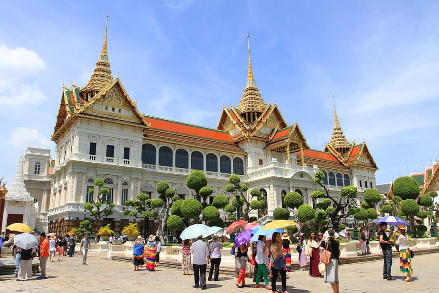 Bangkok: Audio guides for Bangkok, Ayutthaya & Chiang Mai - Practical gotchas: Wi‑Fi, headphones, tickets, and narration tone