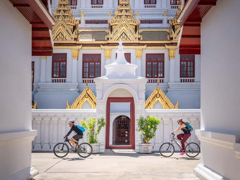 Bangkok: Backstreets and Historic Temples Bike Tour - Key things to know before you pedal