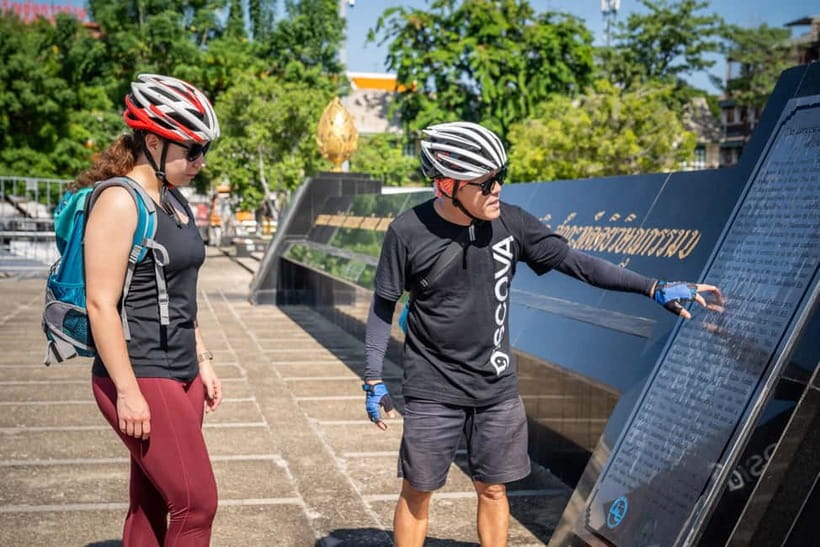 Bangkok: Backstreets and Historic Temples Bike Tour - Off Khaosan: why the real route starts after the busy zone