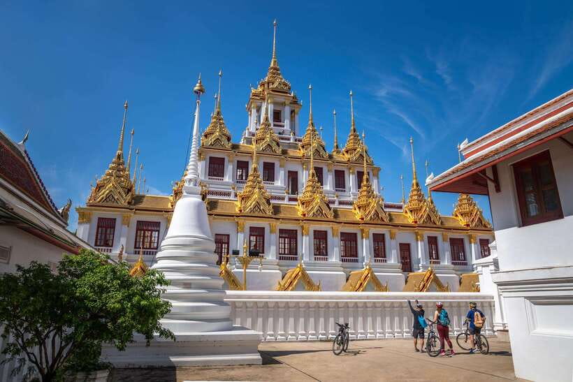 Bangkok: Backstreets and Historic Temples Bike Tour - Ferry crossing and the Grand Palace public park view