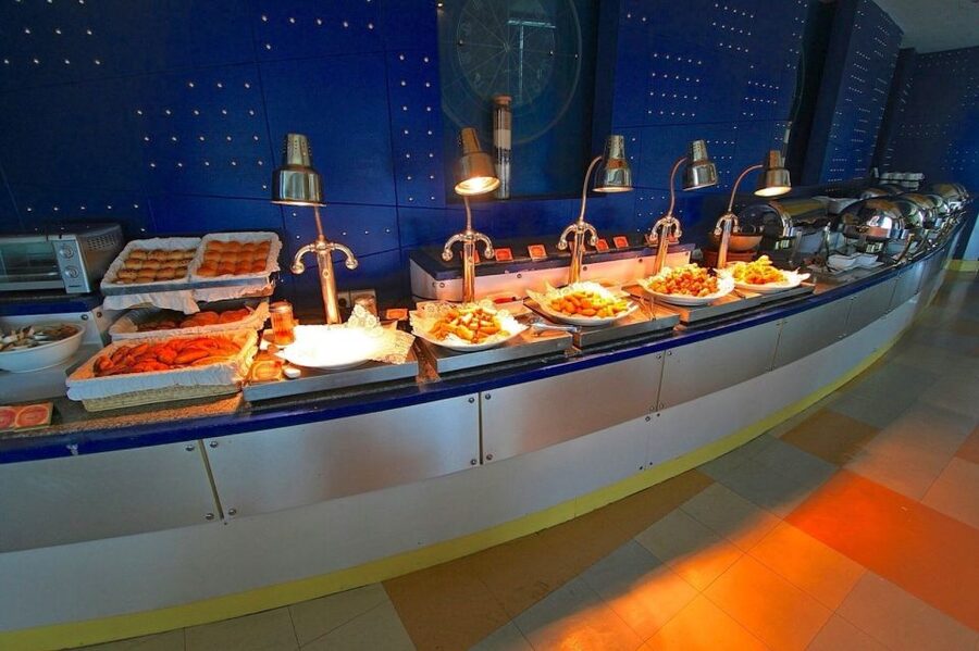 Bangkok: Baiyoke Observation Deck with Lunch/Dinner Buffet - The 84th-floor Revolving View Point: your 360-degree photo moment