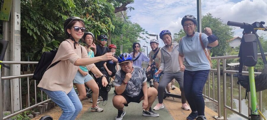 Bangkok: Bang Kachao E-Scooter Jungle Tour - Sri Nakhon Khuean Khan Park and Botanical Garden: a 30-minute nature walk break