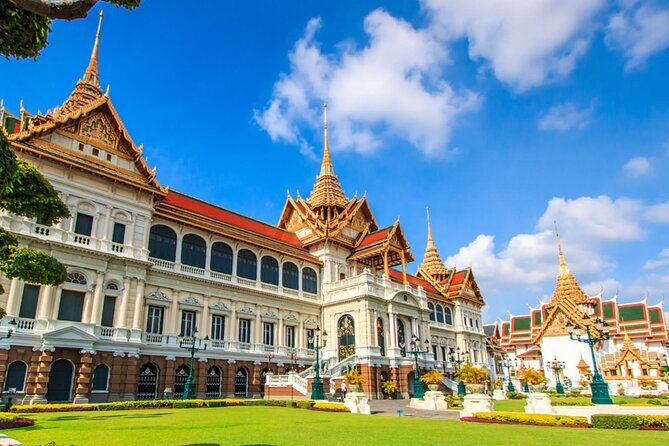 Bangkok Best Two Temples Emerald & Reclining Buddha + GrandPalace - Key highlights at a glance