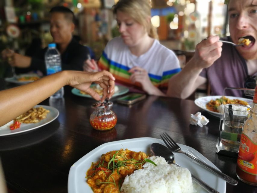 Bangkok: Bike and Canal Boat Tour with Lunch - Thonburi by bicycle: why this feels like real Bangkok